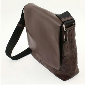 Nearly new Authentic Coach Crossbody Messenger bag